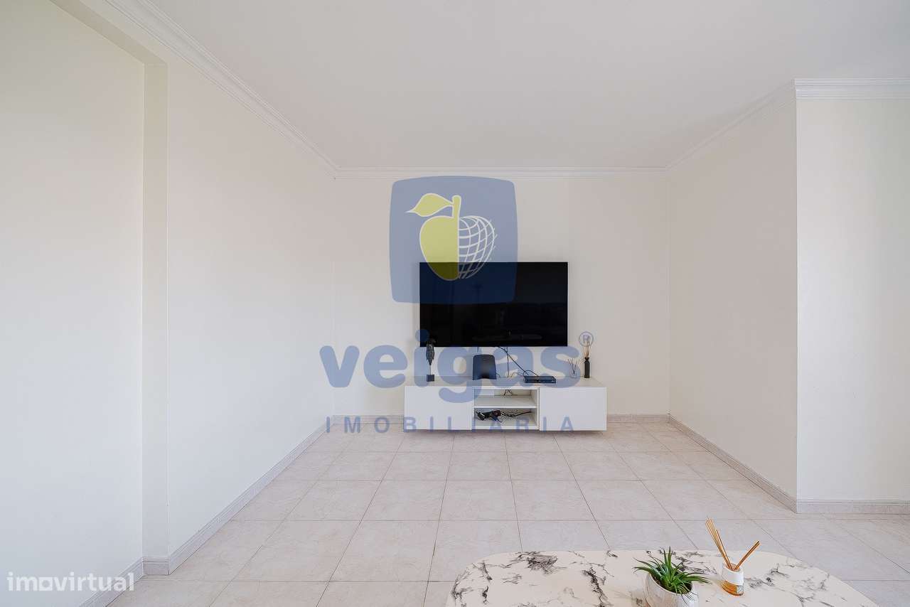Apartamento T2 como novo, equipado e mobilado em Fitares-20
