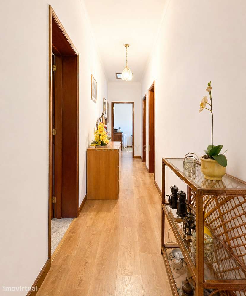 Moradia T3 com excelente privacidade, piscina e grande espaço exterior-13