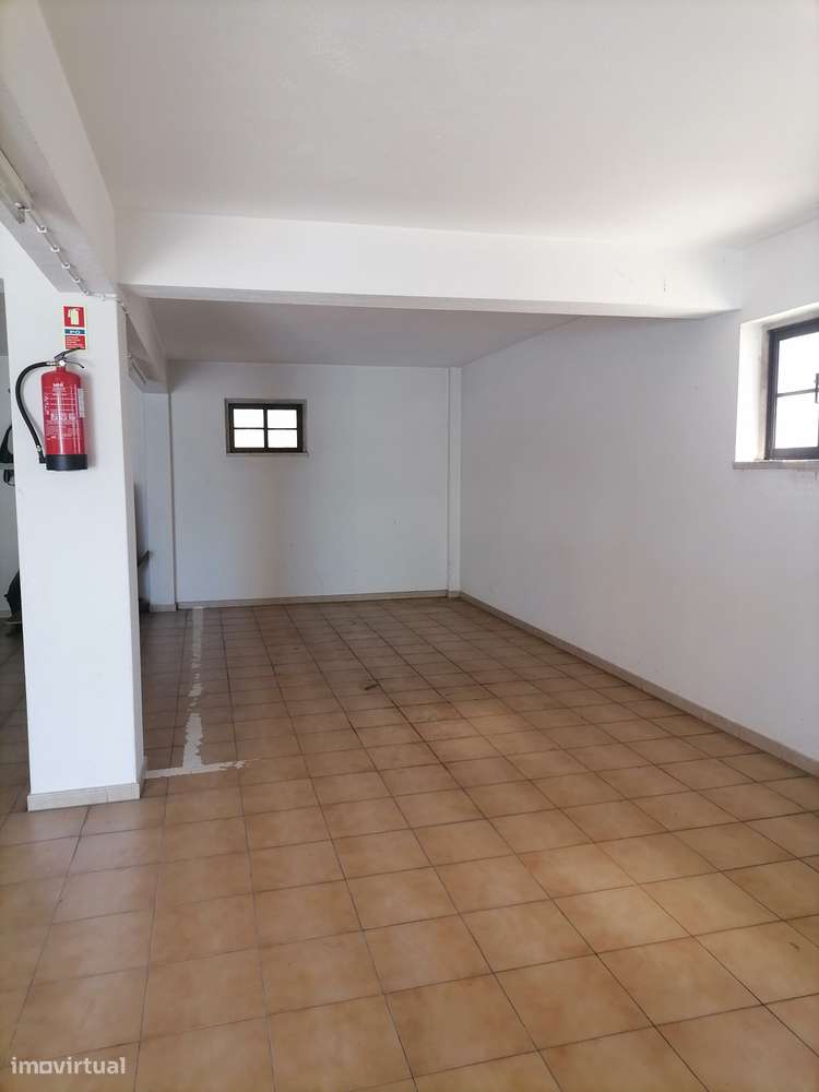 T3 Oeiras, Centro de Queijas, Parqueamento e Arrecadação.-46