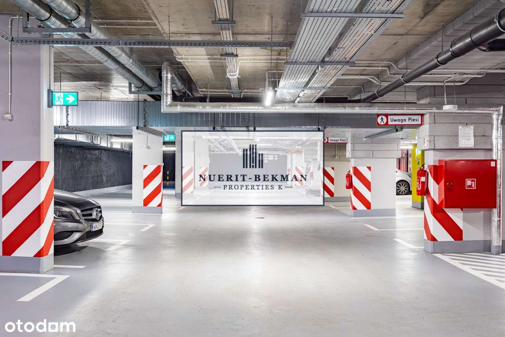 garage space/ miejsce postojowe-0