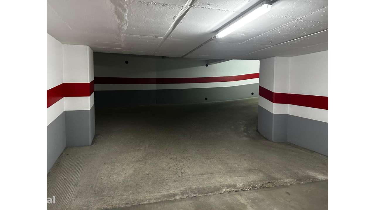 Lugar de Estacionamento no Areeiro-7