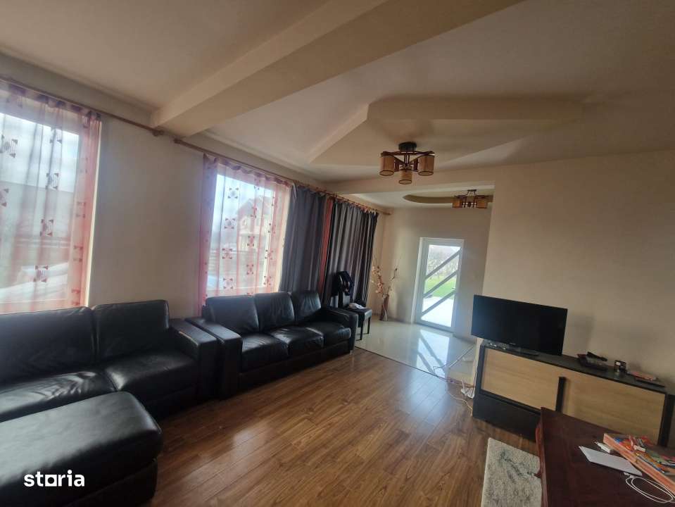 Casa individuala, decomandata, 4 camere,238 mp., teren 2400 mp., zona - Imagine principală: 4/14