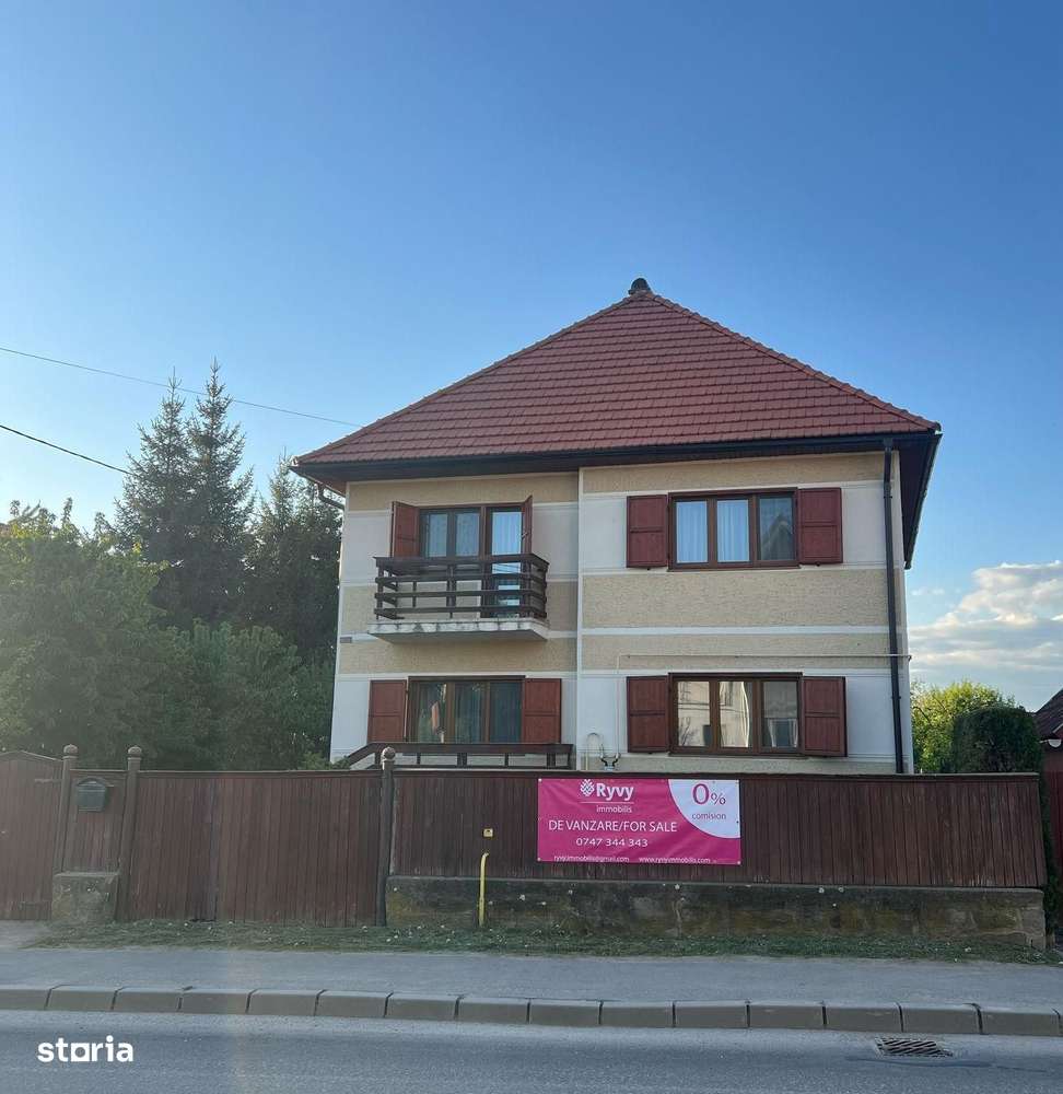 Casă de vânzare în Covasna - complet renovată, mobilată și utilată!-1