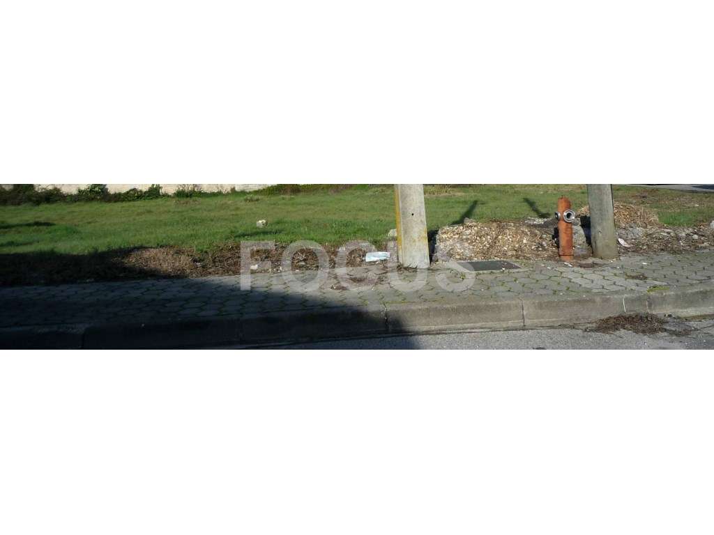 Lote para construção - Grande imagem: 2/2