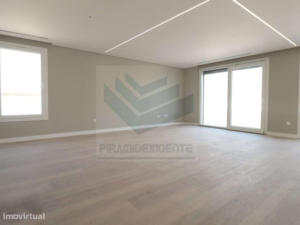 Moradia Isolada NOVA! Piscina Lavandaria Boas Áreas, Azeitão-6