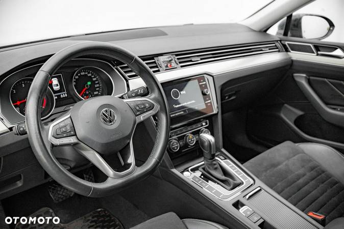 Volkswagen Passat 2.0 TDI Elegance DSG - 6