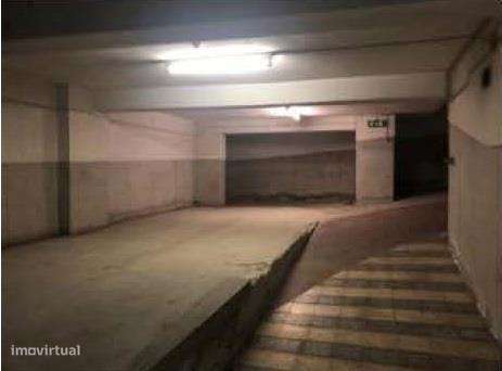 Garagem em Lisboa – 3 Pisos - Grande imagem: 2/4