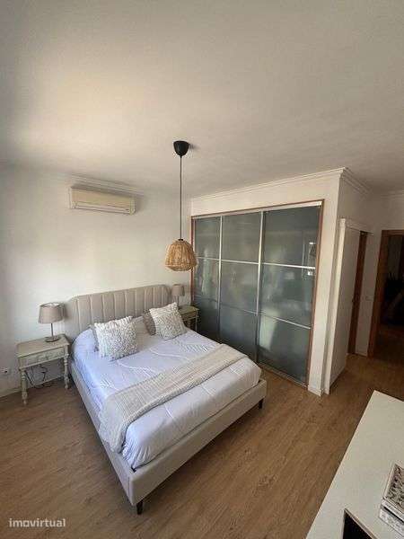 T2+2 com aproveitamento de sótão | Quinta do Conde - Grande imagem: 4/12