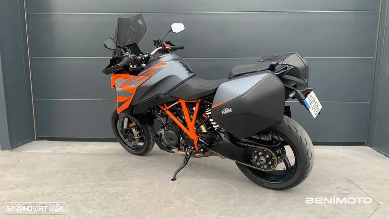 KTM SuperDuke 1290 GT - 6