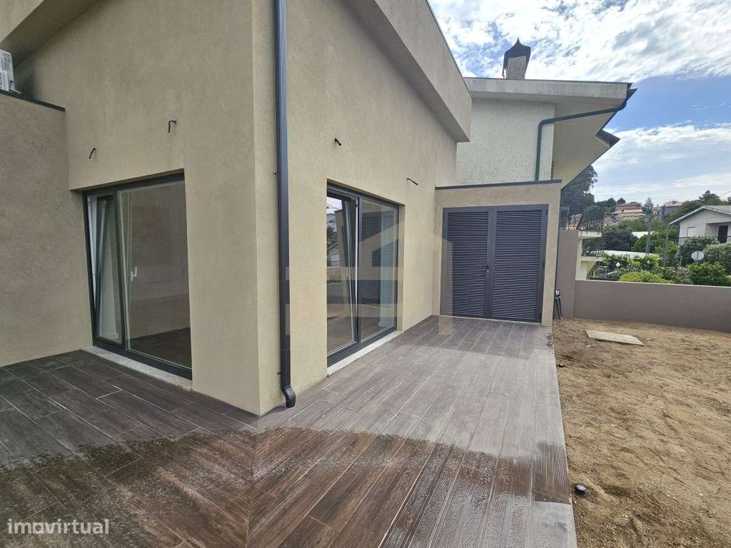 Moradia T2 em Mouquim, Vila Nova de Famalicão-21