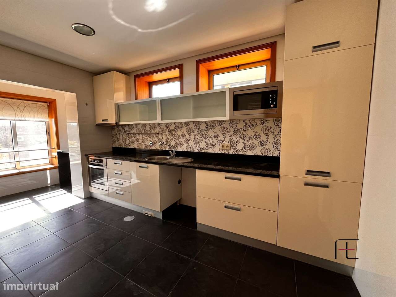 Apartamento T3 DUPLEX Venda em Fânzeres e São Pedro da Cova,Gondomar - Grande imagem: 5/27