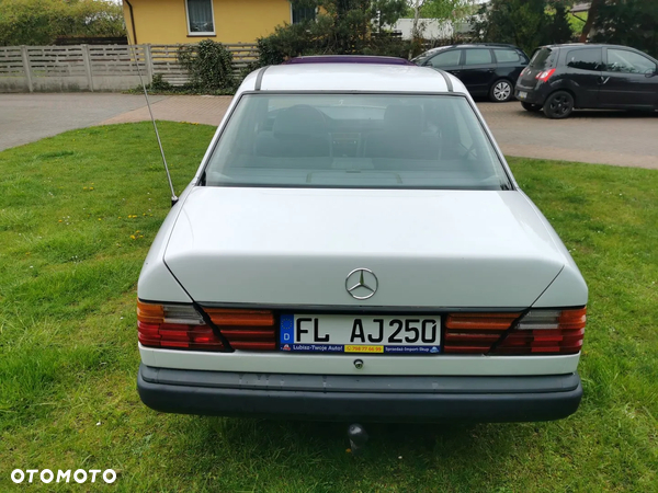 Mercedes-Benz W124 (1984-1993) - 20
