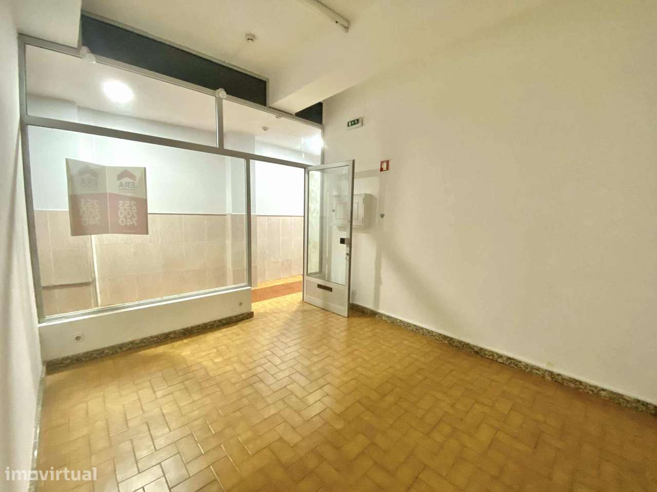 Loja com 15m2 no centro de Fafe - Grande imagem: 4/7