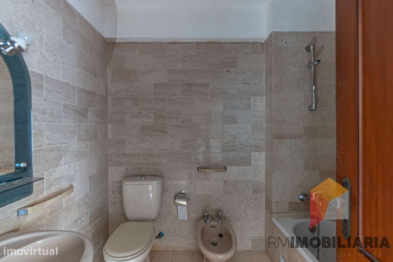 Apartamento T3 no centro de Matosinhos-32
