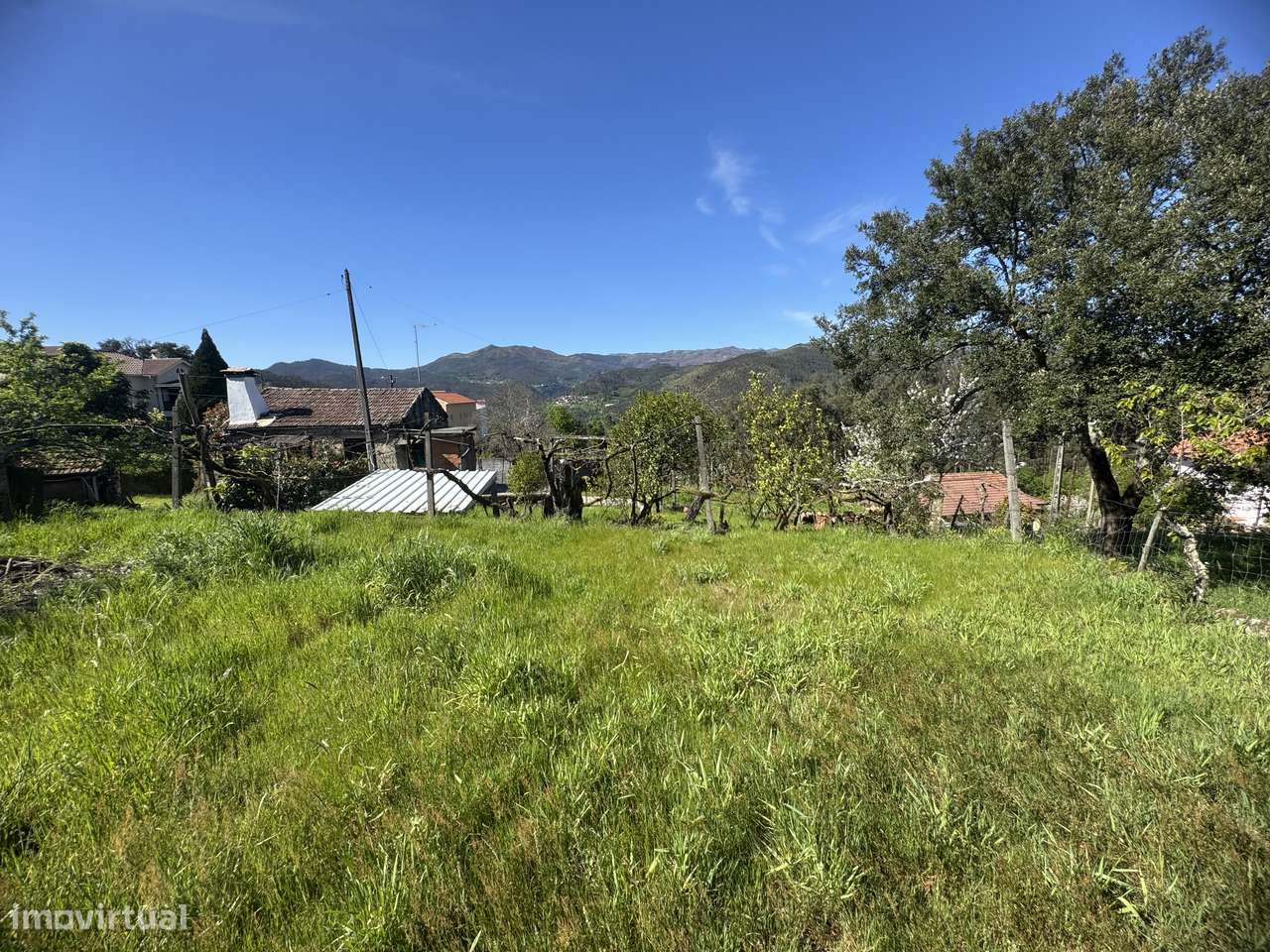 Moradia em granito p/ recuperar – Oliveira de Frades-8