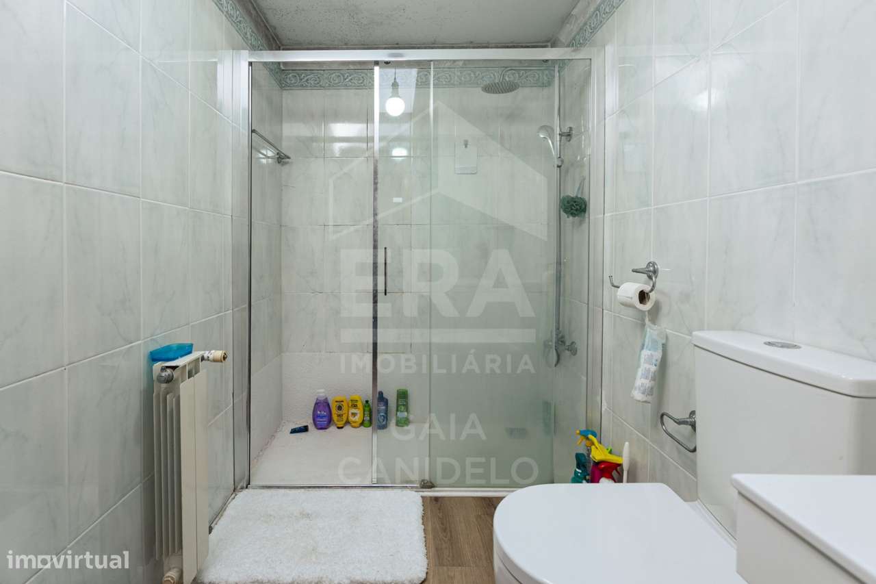 T2 Duplex com Terraço e Garagem Dupla-14