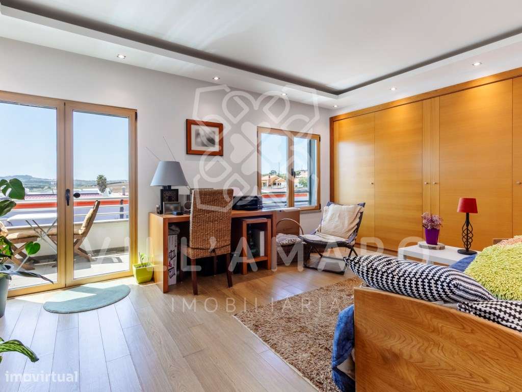 Apartamento T4 Duplex | Condomínio Fechado | São Pedro da Cadeira-43
