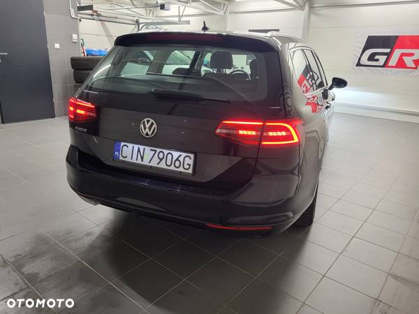 Volkswagen Passat Variant 1.6 TDI SCR DSG Comfortline - 9