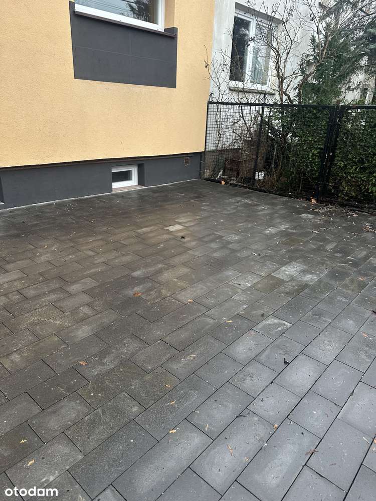 Przestronny dom z dwoma miejscami parkingowymi w Zielonce - Pełny obrazek: 4/19