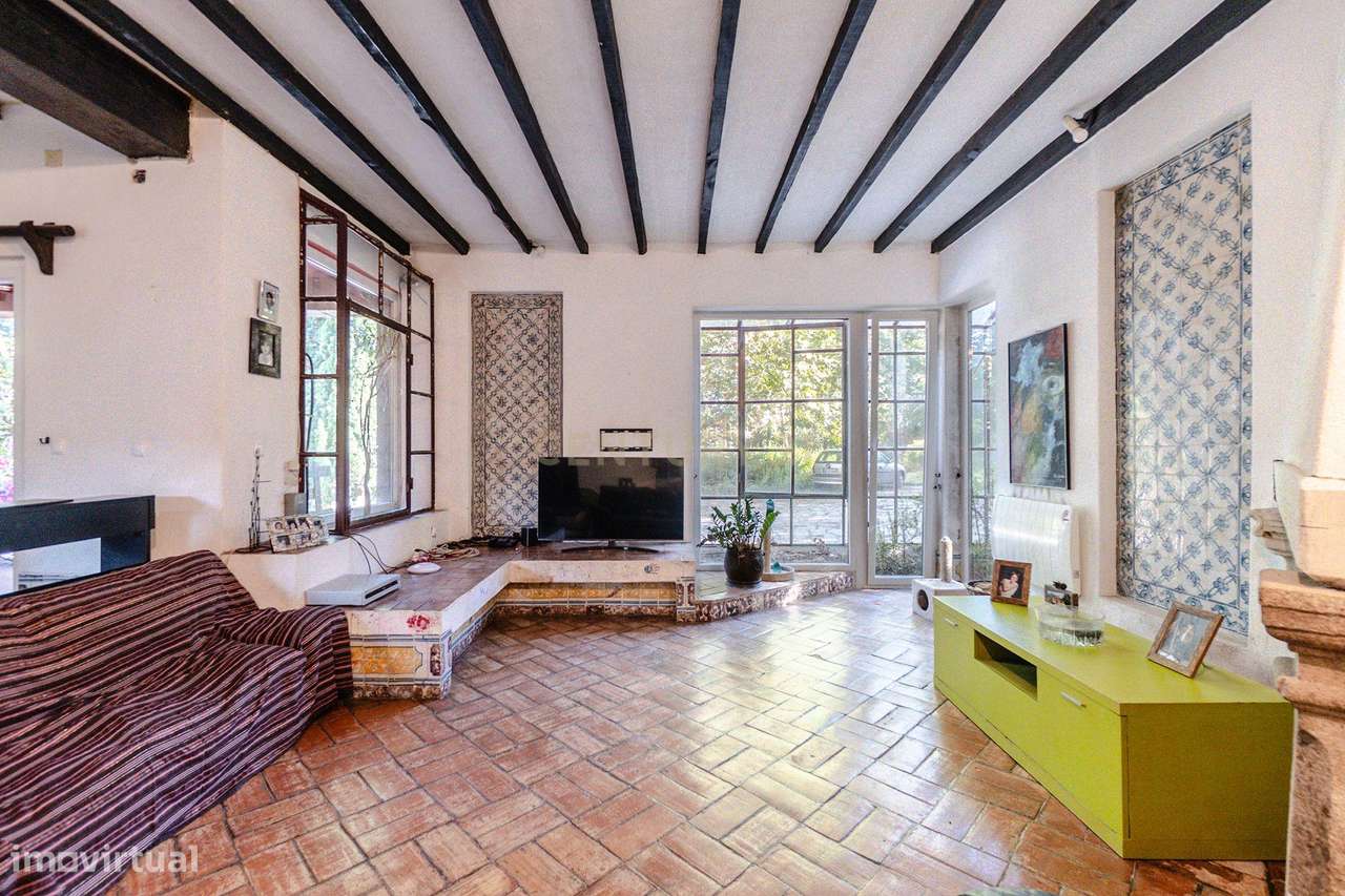 Vila de Prestígio T7+2 com 5.000 m² de Privacidade na Verdizela-6