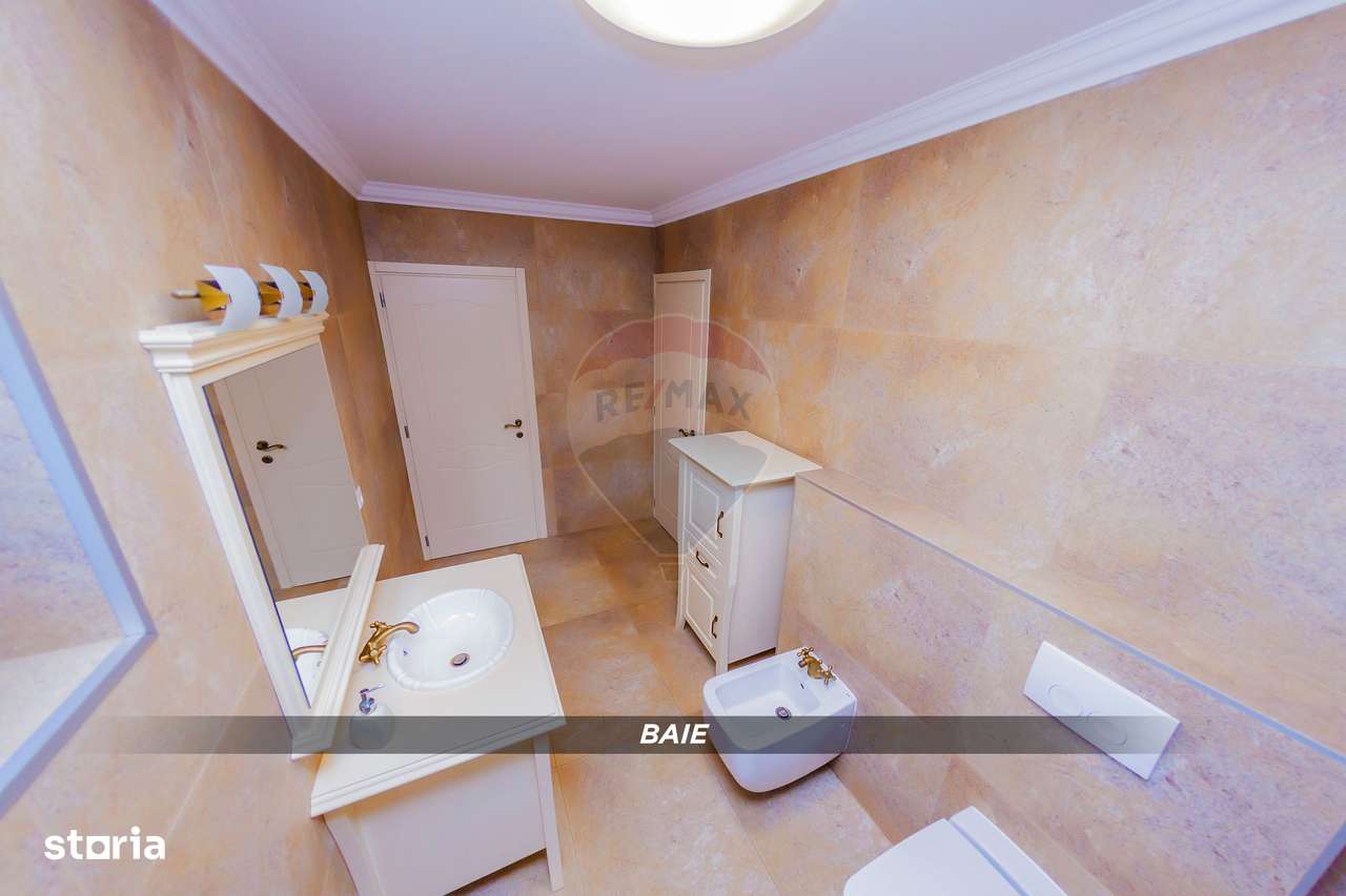 DE VANZARE proprietate exclusivista-16