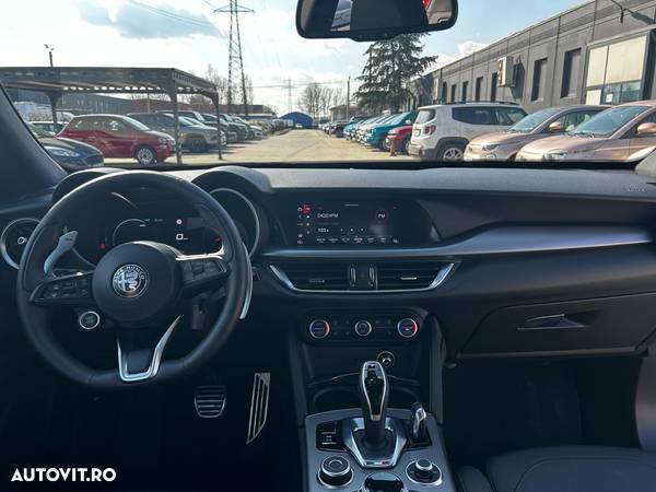 Alfa Romeo Stelvio - 8