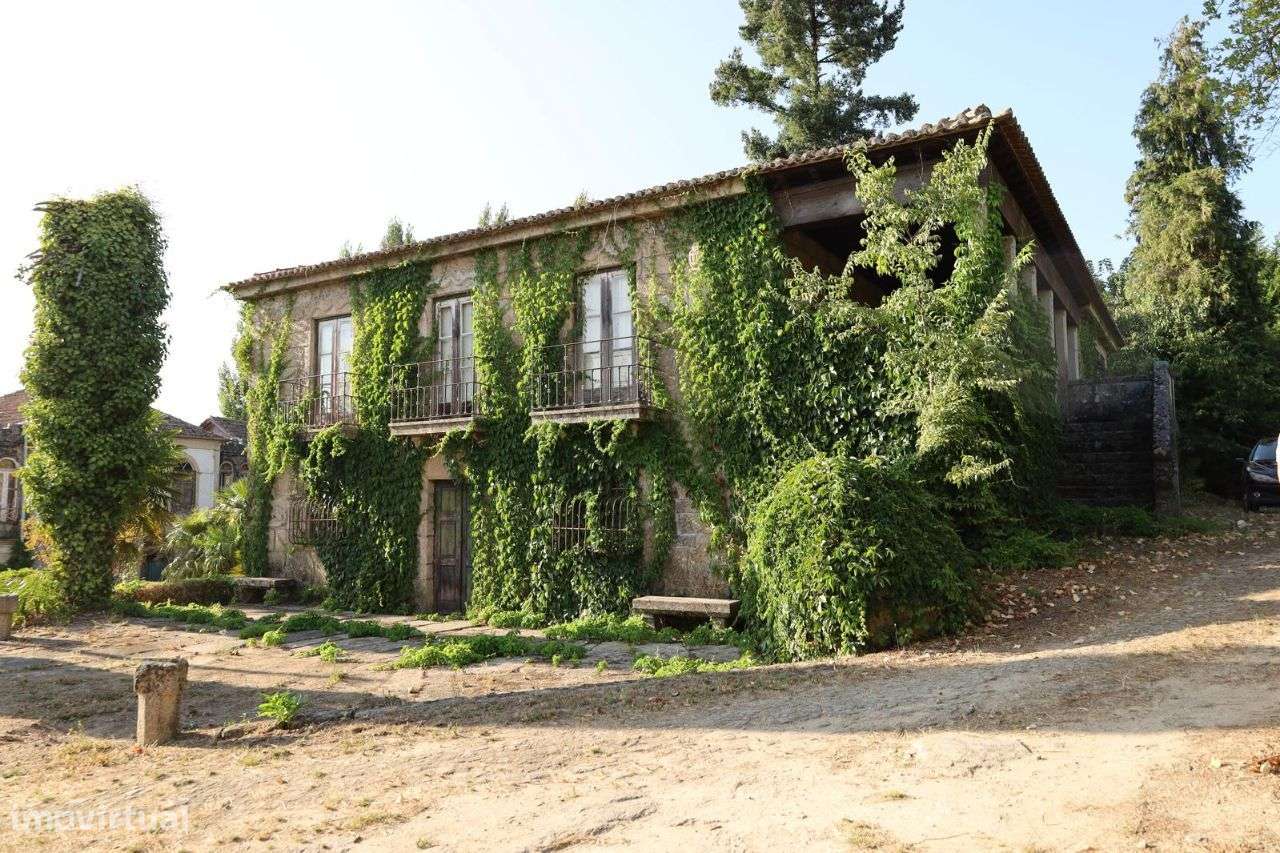 Terreno no centro de Vila Real com estudo para condomínio privado-8