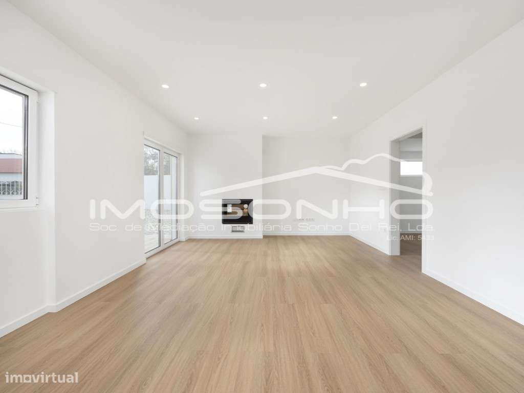 Moradia T4 - Grande imagem: 4/35