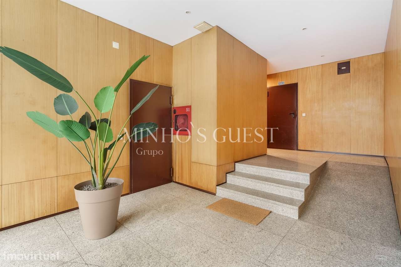 Apartamento T3 c/ varanda, AC e Garagem Fechada - São Vítor, Braga-29