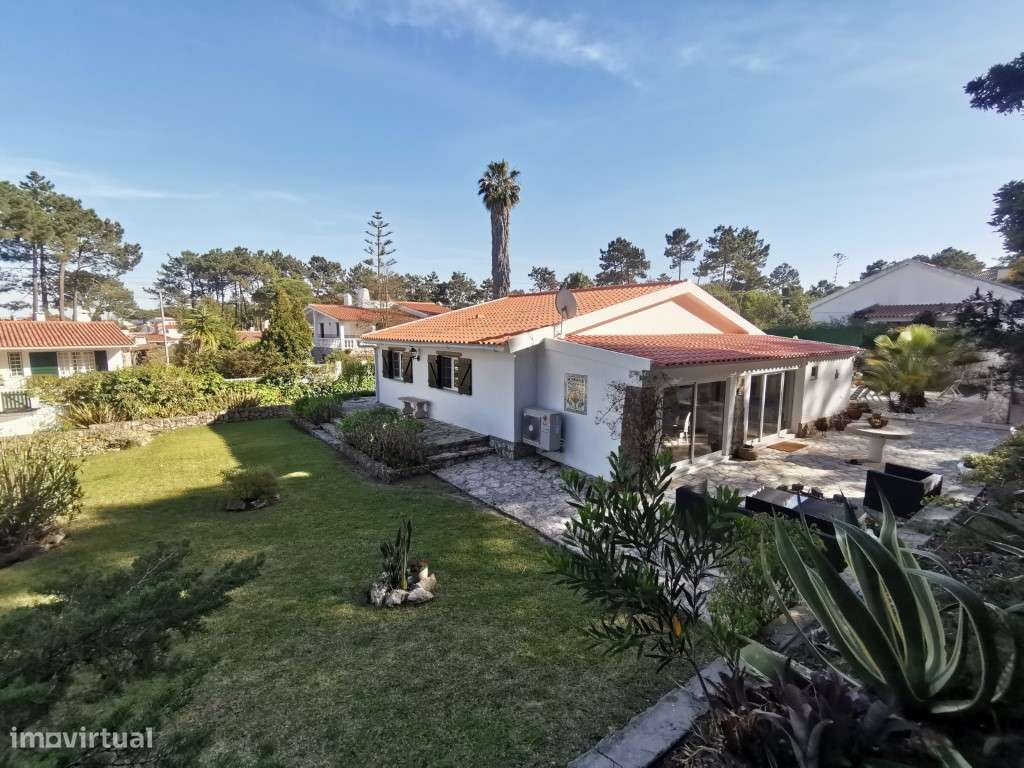 Moradia tradicional com piscina aquecida na praia do Bom Sucesso - Grande imagem: 4/41