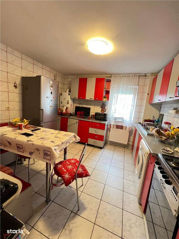 Oancea - Sf Maria - Bloc 1987 - 2 Camere Decomandat - Imagine principală: 4/8