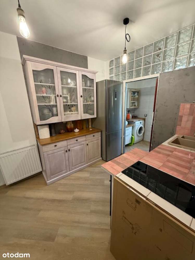 Przytulna kawalerka z oddzielną kuchnią, Sołacz-8