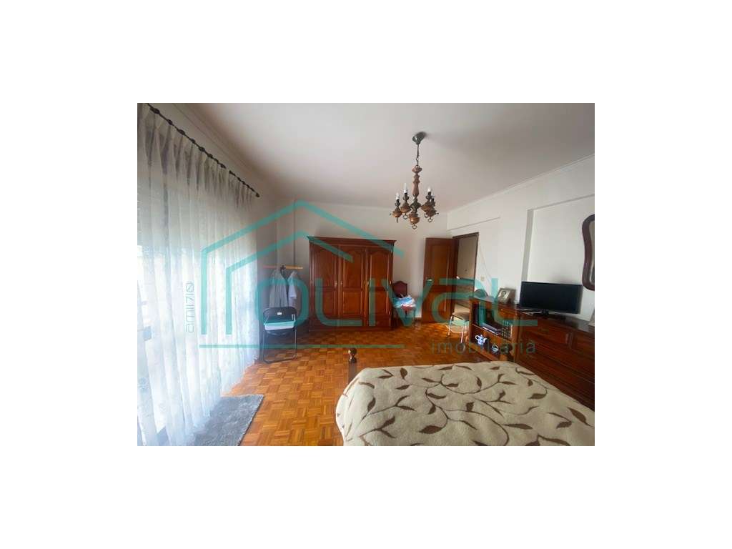 Apartamento T3 à venda em Alverca-14