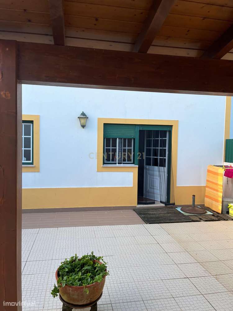 Moradia T4 em condomínio fechado com piscina, vista mar e walking dist-21