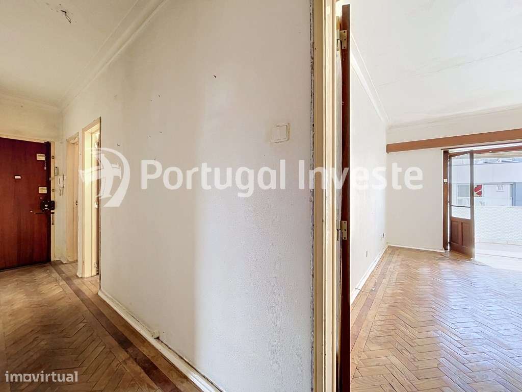 Apartamento de 5 assoalhadas na rua Capitão Leitão, Almada-12