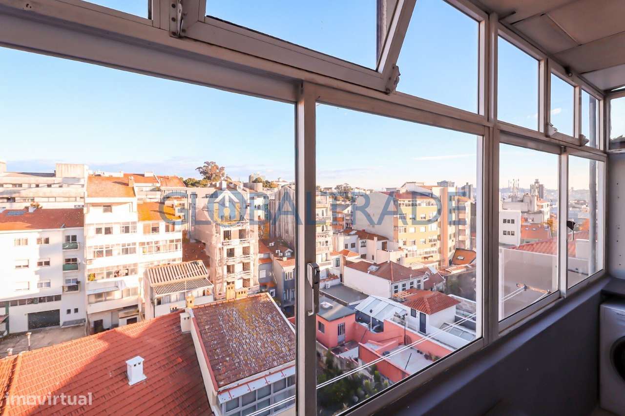 Apartamento T1+1 no coração do Porto-24