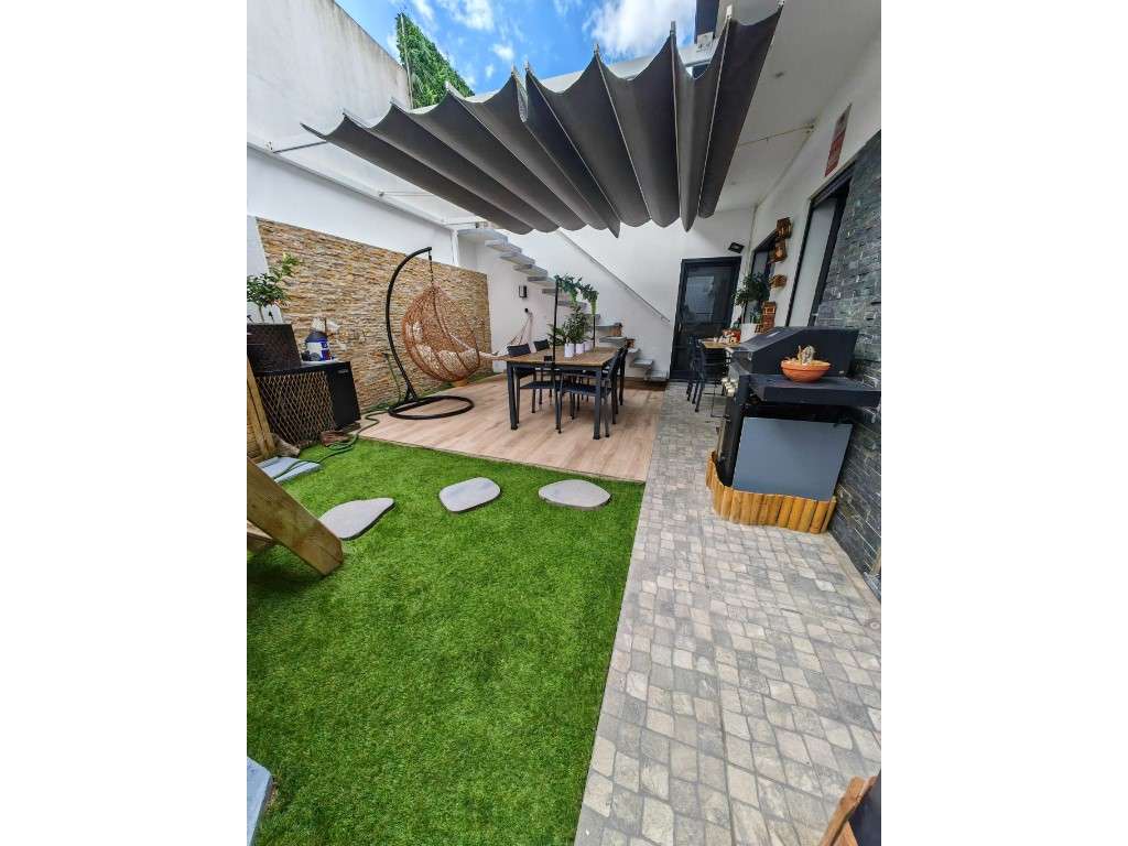 Moradia isolada T3+2, com garagem, jardim e piscina.-19