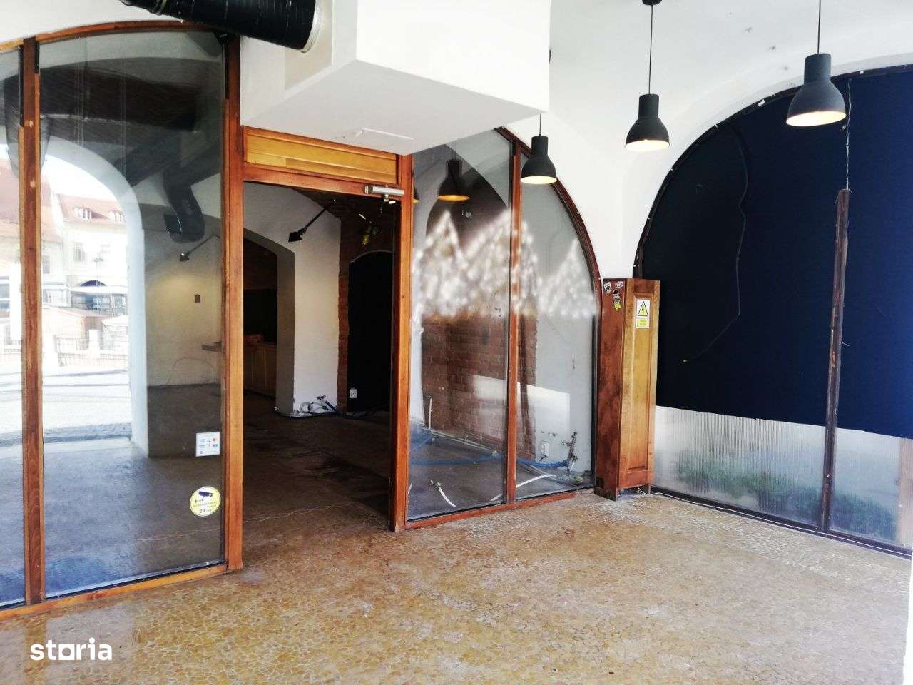 Spatiu comercial + 2 apartamente de vanzare in Piata Mica, Sibiu-8