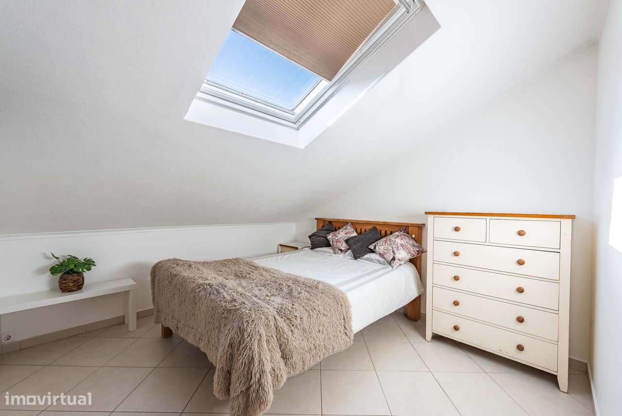 Casa tradicional reformada com grande jardim em Budens-30