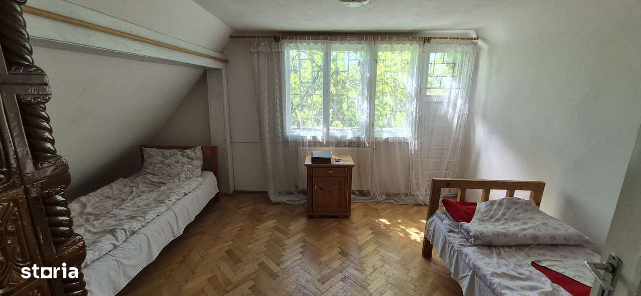 Casă de vânzare deosebită cu teren 74 ari, livadă și panoramă superbă-13
