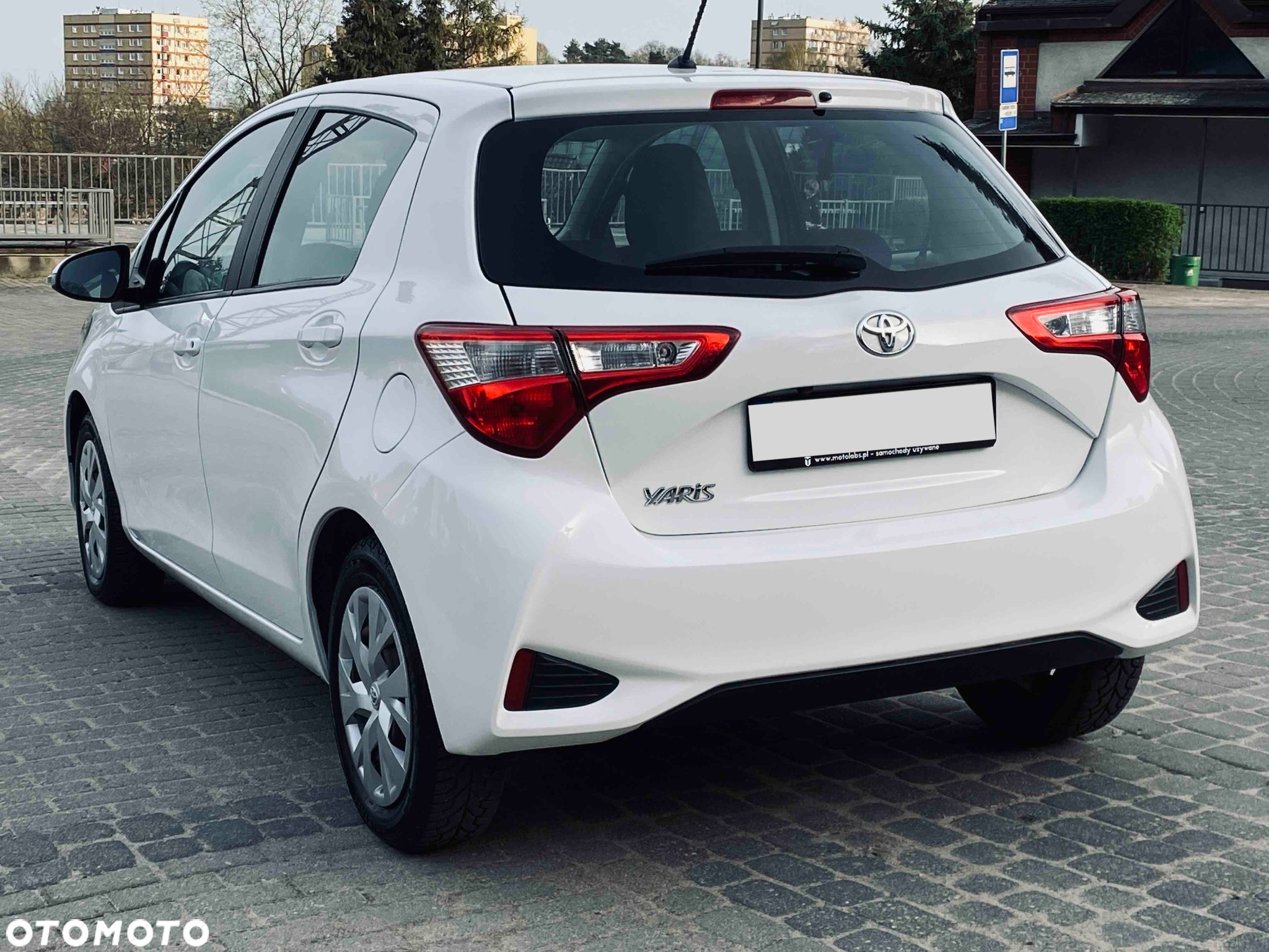 Toyota Yaris 1.5 Premium - 8