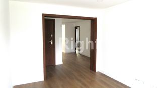 Apartamento T2 remodelado em Carnide/Lisboa