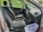 Ford Fiesta 1.4 Ghia - 33