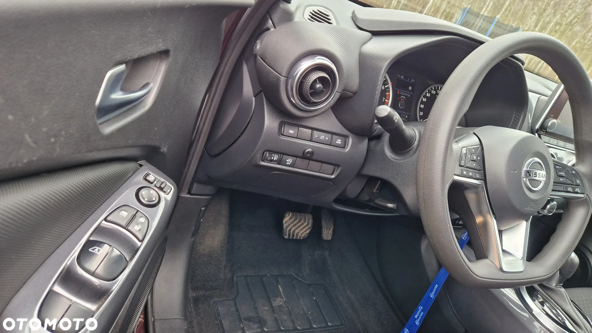 Nissan Juke 1.0 DIG-T N-Connecta DCT - 23