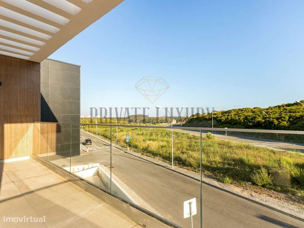 Moradia de Luxo T5 com Piscina em Belas, Sintra | Design Contemporâ...-21