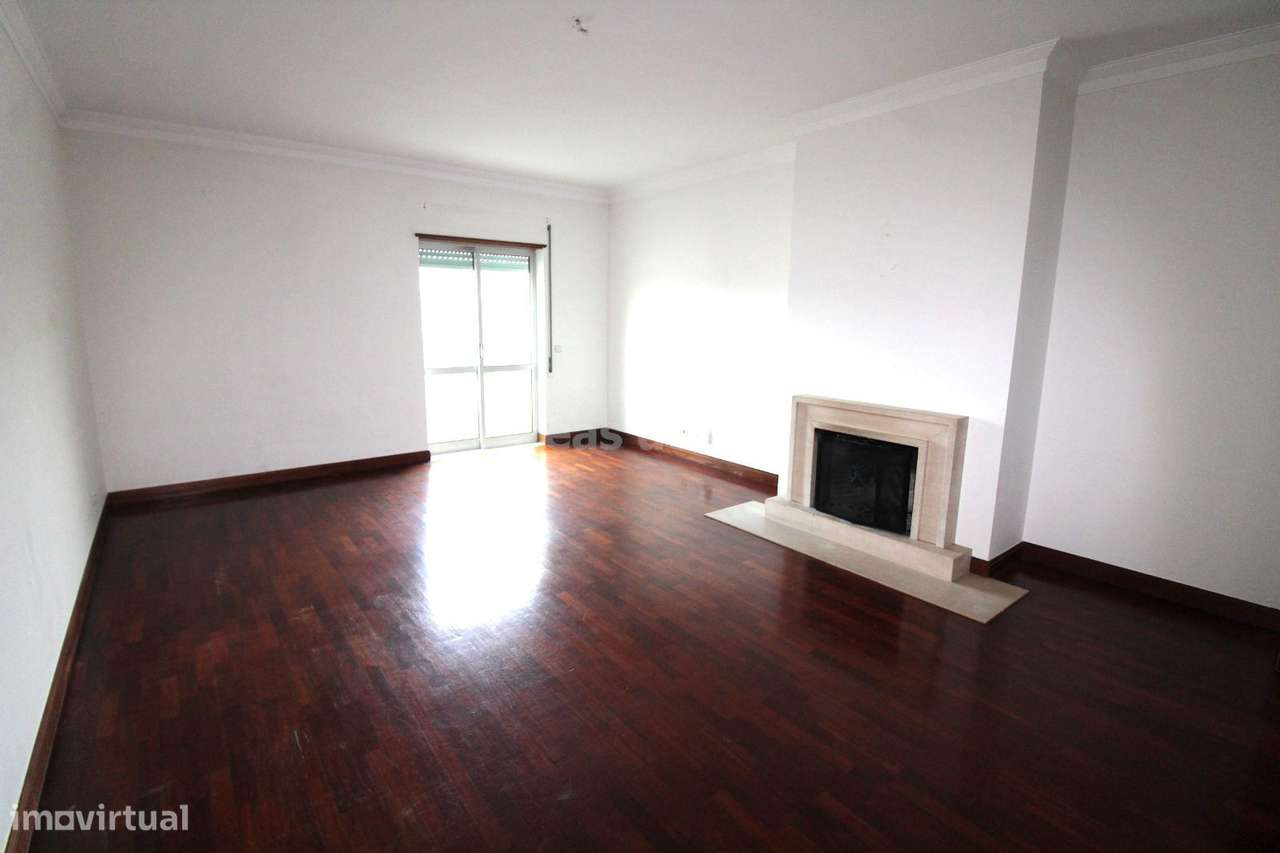 Apartamento T4 - Olhalvas, Leiria - Grande imagem: 3/22