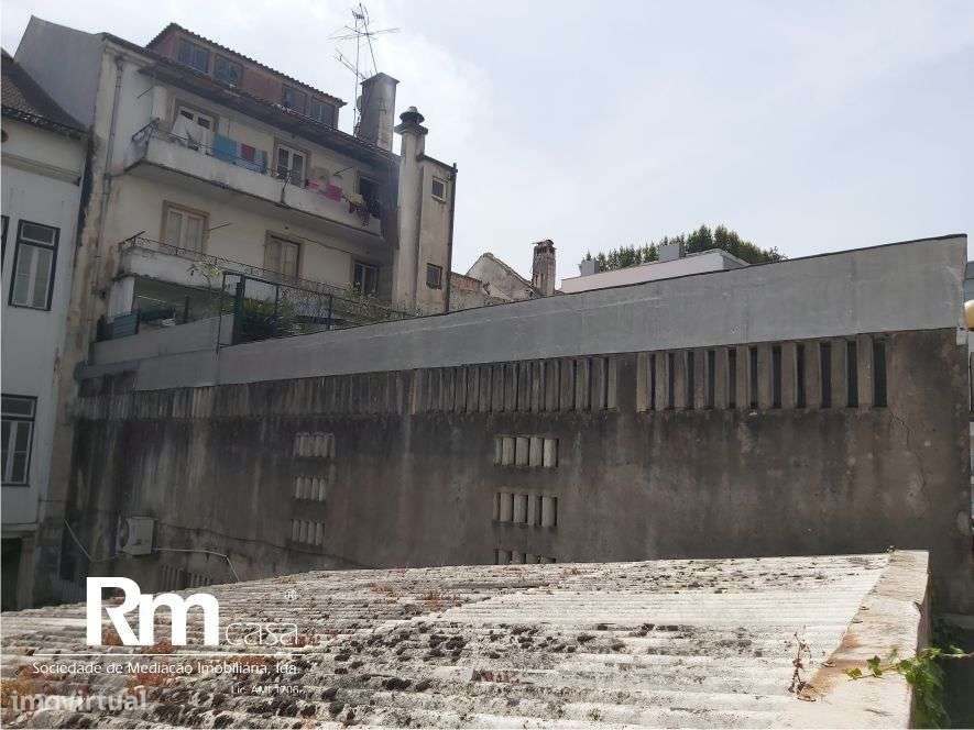 excelente prédio na Av. Emidio Navarro, junto ao Parque da Cidade-52