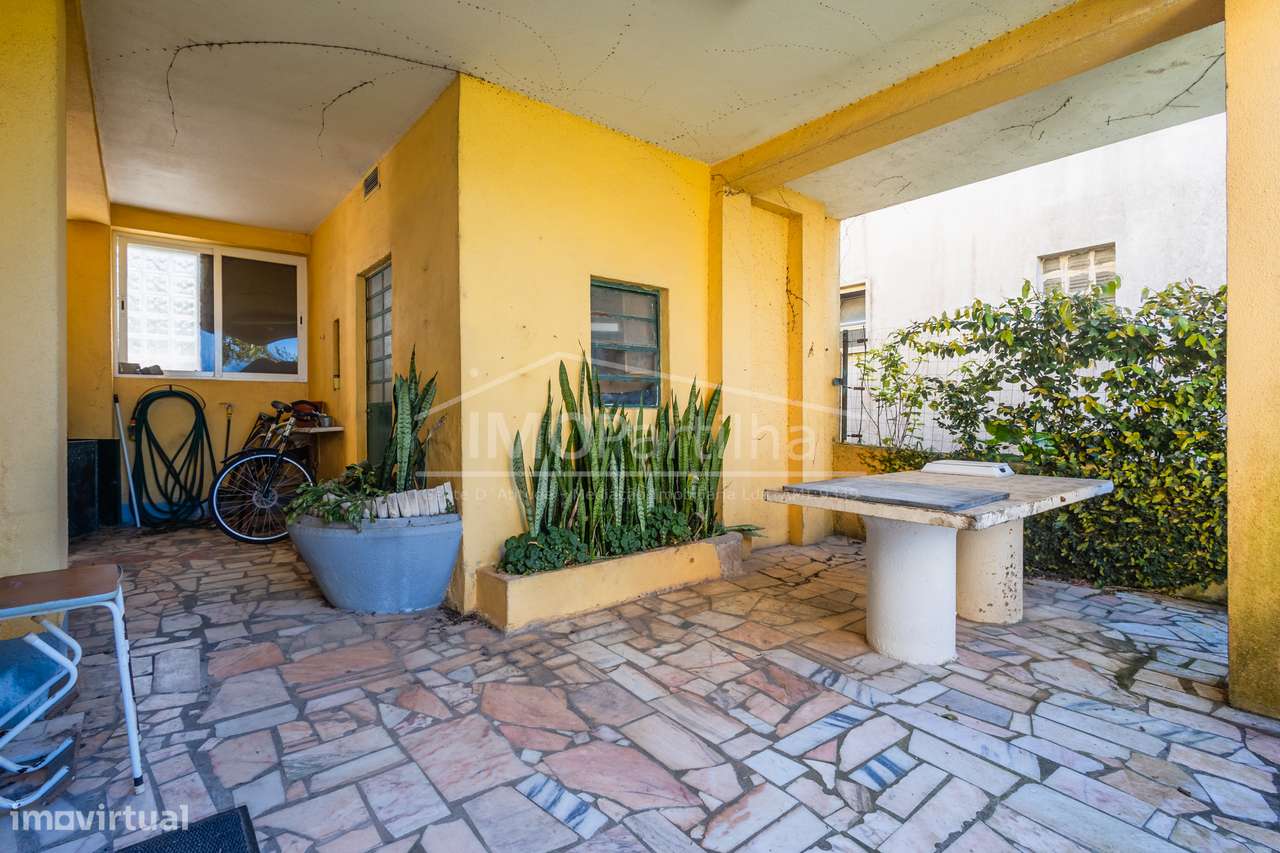 Moradia Dividida em 3 Apartamentos Caparide - São Domingos de Rana-23