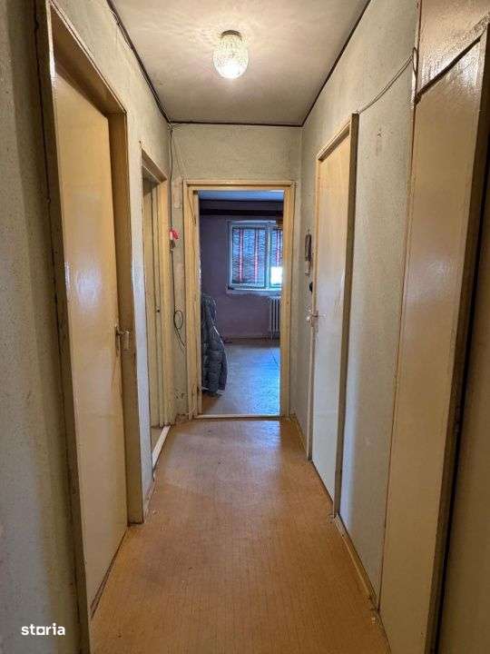 Ap 2 cam  decomandat ,in Manastur, str Mehedinti-6