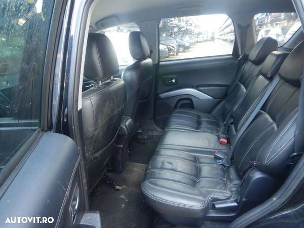 Bancheta spate Mitsubishi Outlander 2010 SUV 2.2 DIESEL - 7